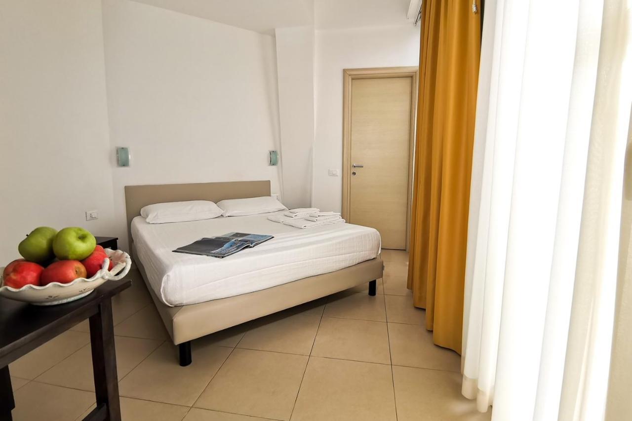 Hotel Poetto Cagliari Buitenkant foto